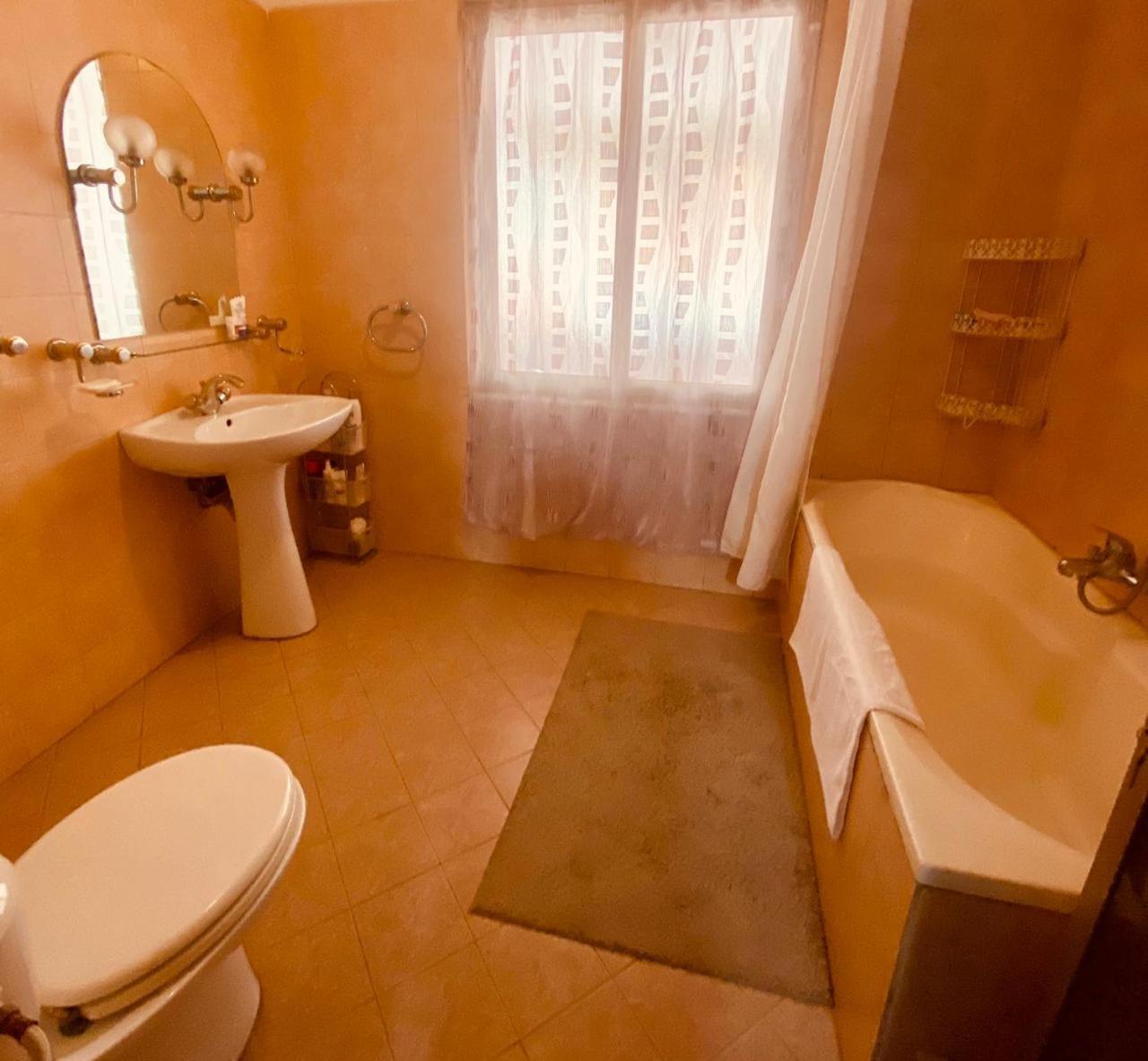 Apartment Tiranë Ngoại thất bức ảnh
